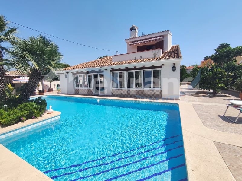 6 soveværelse Villa til salg i Benidorm med swimmingpool garage - € 745.000 (Ref: 10131405)