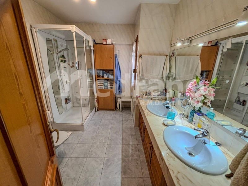 6 soveværelse Villa til salg i Benidorm med swimmingpool garage - € 745.000 (Ref: 10131405)