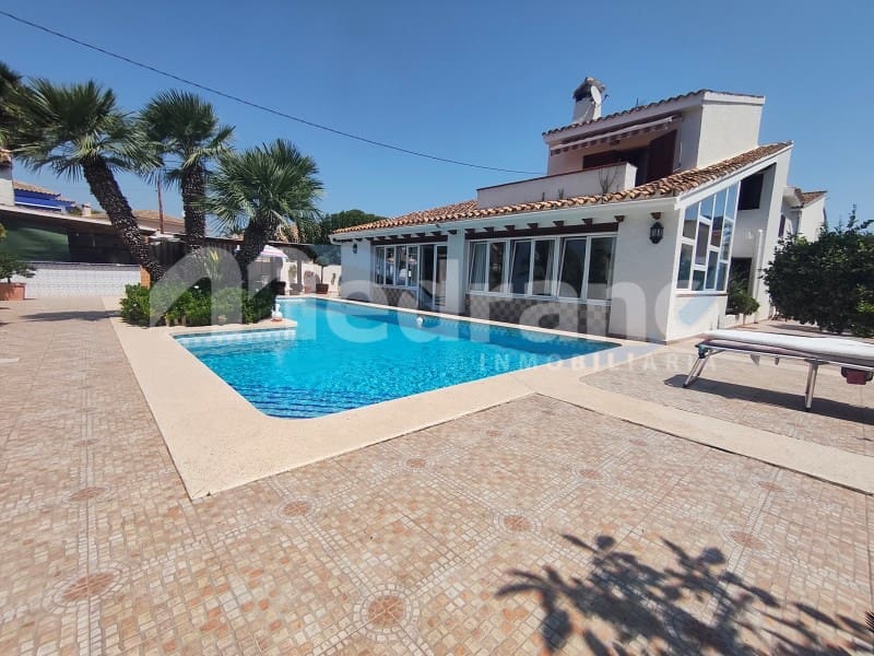 6 soveværelse Villa til salg i Benidorm med swimmingpool garage - € 745.000 (Ref: 10131405)