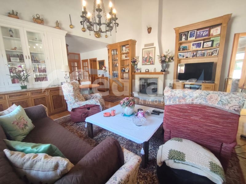 6 soveværelse Villa til salg i Benidorm med swimmingpool garage - € 745.000 (Ref: 10131405)