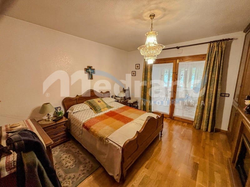 6 soveværelse Villa til salg i Benidorm med swimmingpool garage - € 745.000 (Ref: 10131405)