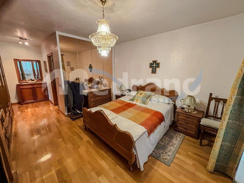 6 soveværelse Villa til salg i Benidorm med swimmingpool garage - € 745.000 (Ref: 10131405)