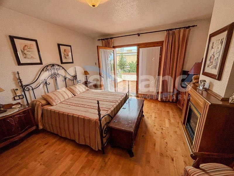 6 soveværelse Villa til salg i Benidorm med swimmingpool garage - € 745.000 (Ref: 10131405)