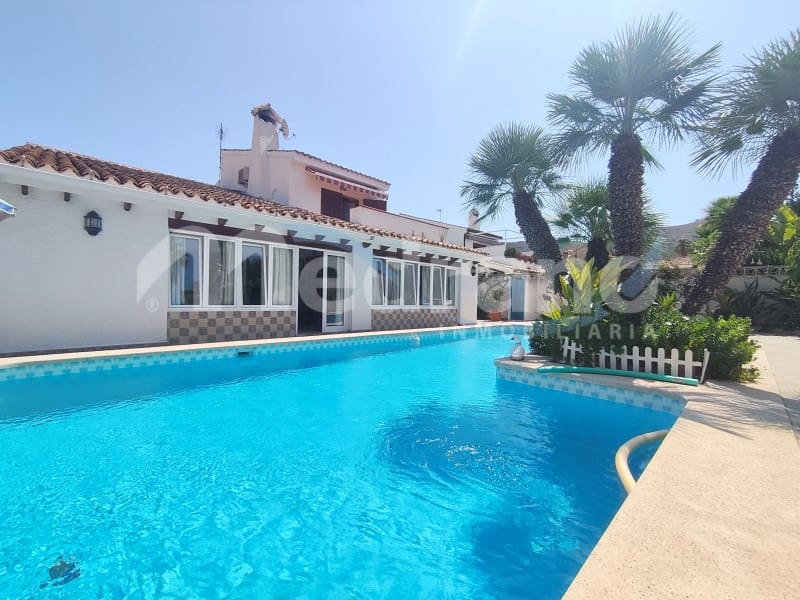 6 soveværelse Villa til salg i Benidorm med swimmingpool garage - € 745.000 (Ref: 10131405)