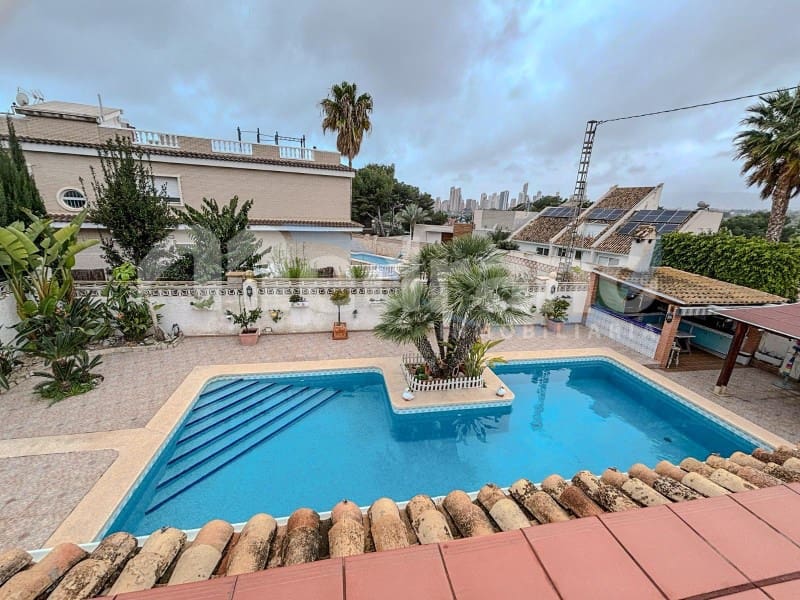 6 soveværelse Villa til salg i Benidorm med swimmingpool garage - € 745.000 (Ref: 10131405)