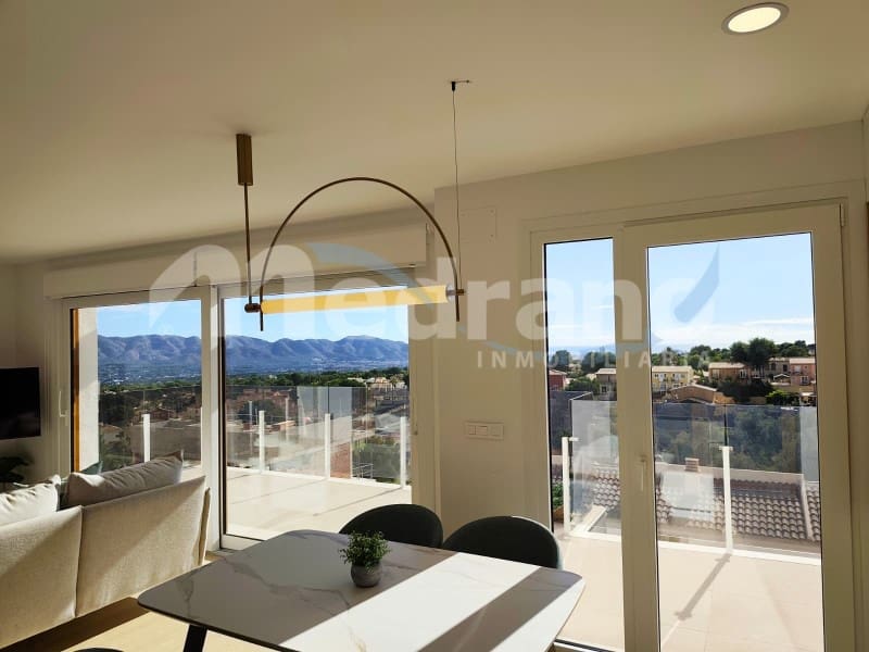 4 soveværelse Villa til salg i La Nucia med swimmingpool garage - € 427.000 (Ref: 10139414)