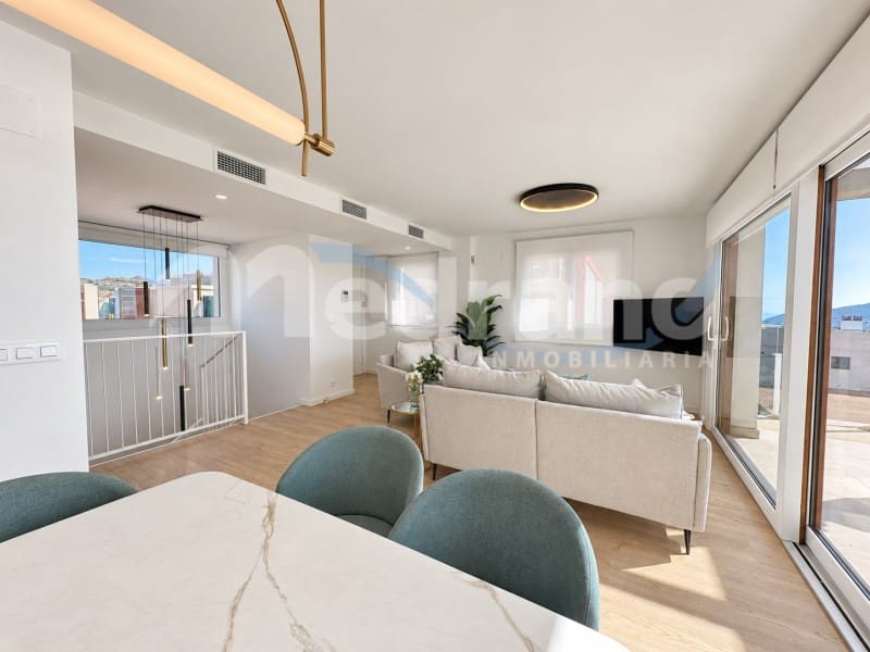 4 soveværelse Villa til salg i La Nucia med swimmingpool garage - € 427.000 (Ref: 10139414)