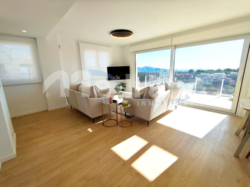 4 soveværelse Villa til salg i La Nucia med swimmingpool garage - € 427.000 (Ref: 10139414)