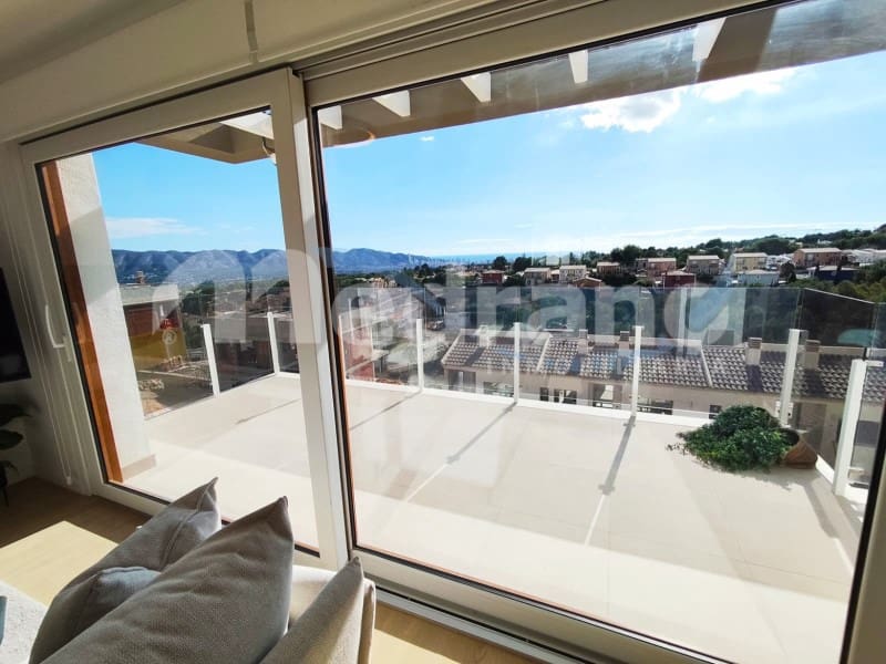 4 soveværelse Villa til salg i La Nucia med swimmingpool garage - € 427.000 (Ref: 10139414)