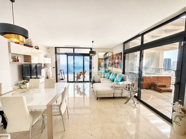 3 makuuhuone Asunto myytävänä paikassa Playa Poniente, Benidorm mukana uima-altaan 
autotalli - 1 150 000 € (Ref: 10157583)