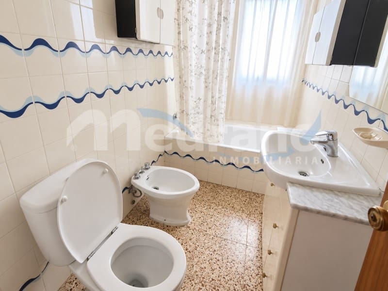 Piso de 2 habitaciones en Benidorm en venta con piscina garaje - 295.000 € (Ref: 10164836)