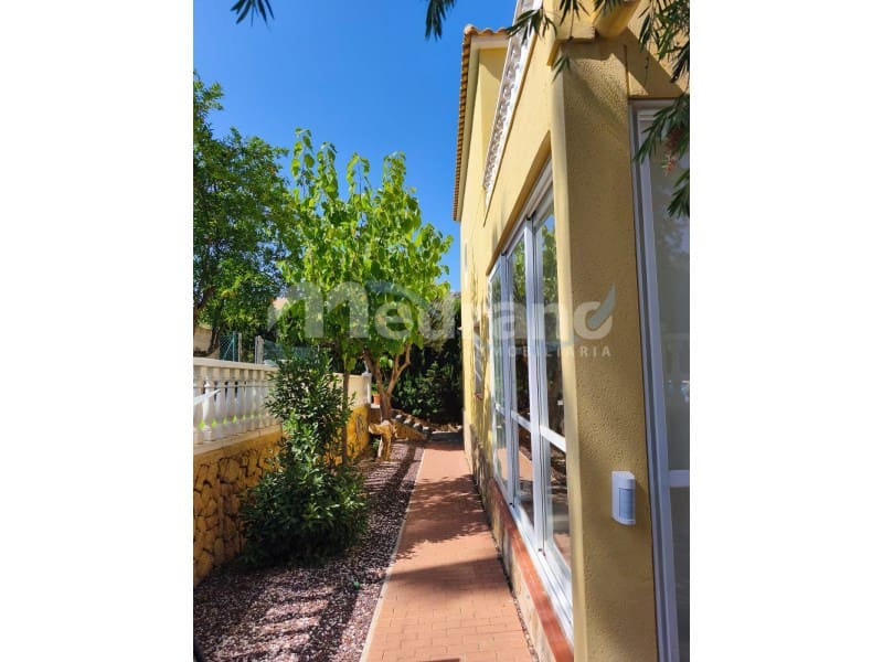 4 sypialnia Willa na sprzedaż w La Nucia z basenem - 525 000 € (Ref: 10166341)