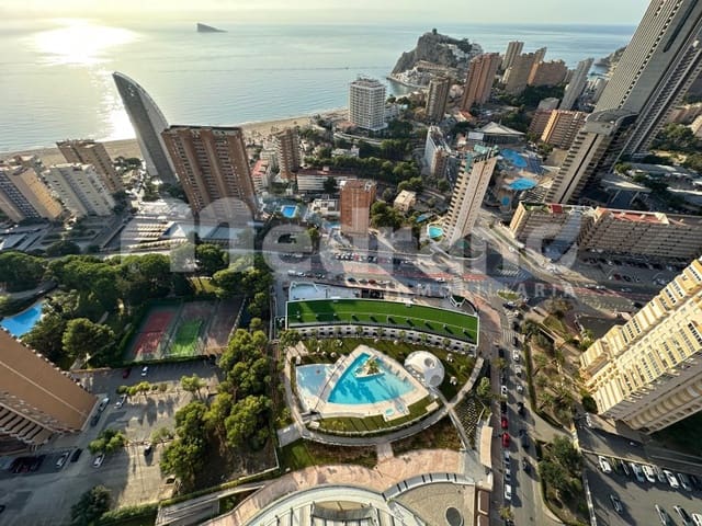 2 makuuhuone Asunto myytävänä paikassa Playa Poniente, Benidorm mukana uima-altaan 
autotalli - 800 000 € (Ref: 10177022)