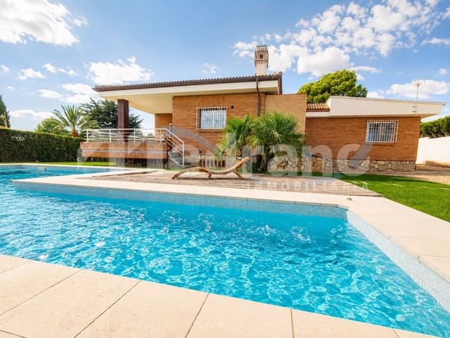 Chalet de 3 habitaciones en Urbanizaciones, Benidorm en venta con piscina garaje - 970.000 € (Ref: 5426037)