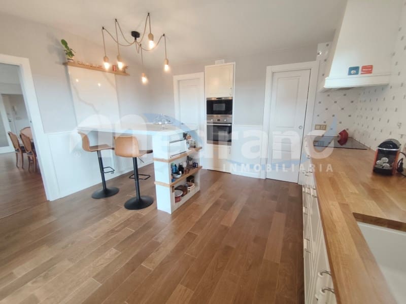 Chalet de 3 habitaciones en Benidorm en venta con piscina garaje - 970.000 € (Ref: 5426037)