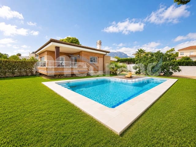 Chalet de 3 habitaciones en Urbanizaciones, Benidorm en venta con piscina garaje - 970.000 € (Ref: 5426037)