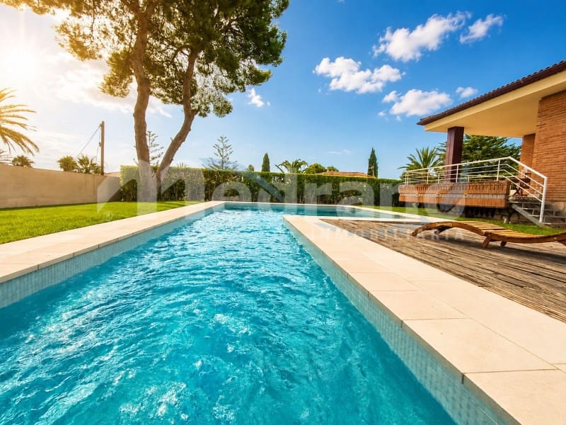 Chalet de 3 habitaciones en Benidorm en venta con piscina garaje - 970.000 € (Ref: 5426037)