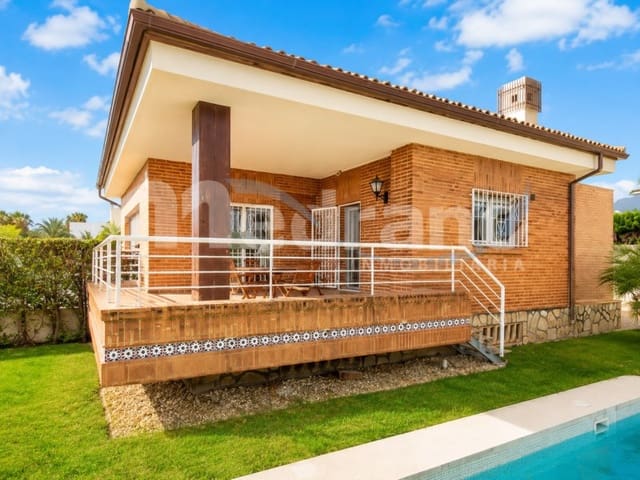 Chalet de 3 habitaciones en Urbanizaciones, Benidorm en venta con piscina garaje - 970.000 € (Ref: 5426037)