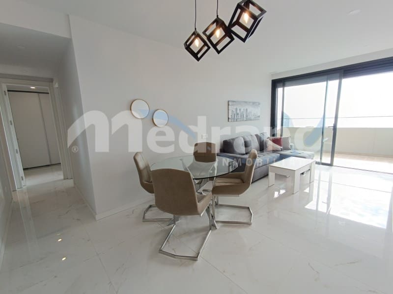 Piso de 2 habitaciones en Benidorm en alquiler con piscina garaje - 2.000 € (Ref: 8017049)