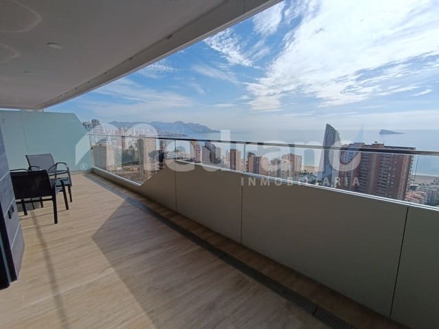 Piso de 2 habitaciones en Playa Poniente, Benidorm en alquiler con piscina garaje - 2.000 € (Ref: 8017049)