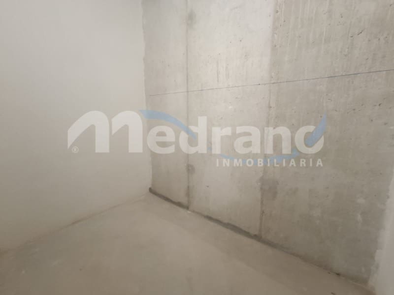 Piso de 2 habitaciones en Benidorm en alquiler con piscina garaje - 2.000 € (Ref: 8017049)