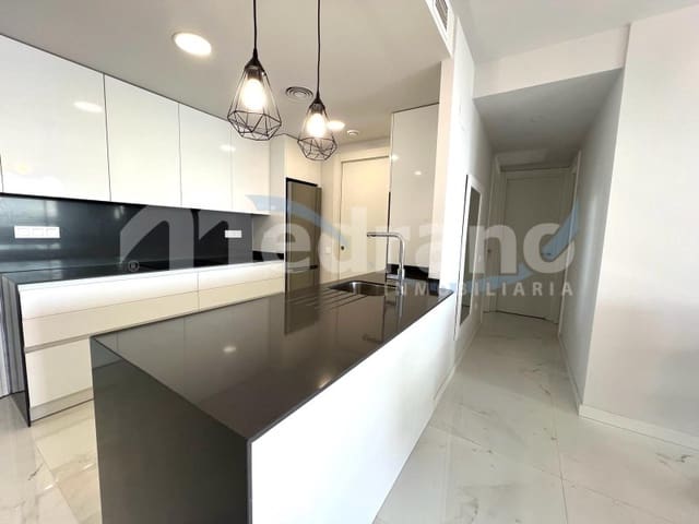 Piso de 2 habitaciones en Playa Poniente, Benidorm en alquiler con piscina garaje - 2.000 € (Ref: 8017049)