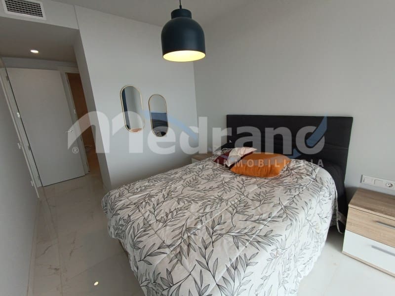 Piso de 2 habitaciones en Benidorm en alquiler con piscina garaje - 2.000 € (Ref: 8017049)