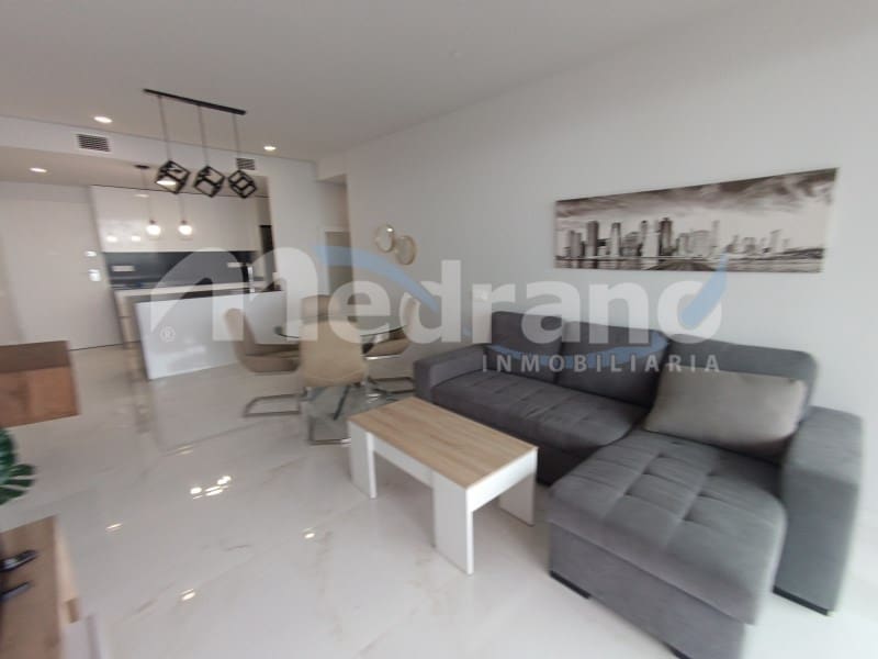 Piso de 2 habitaciones en Benidorm en alquiler con piscina garaje - 2.000 € (Ref: 8017049)