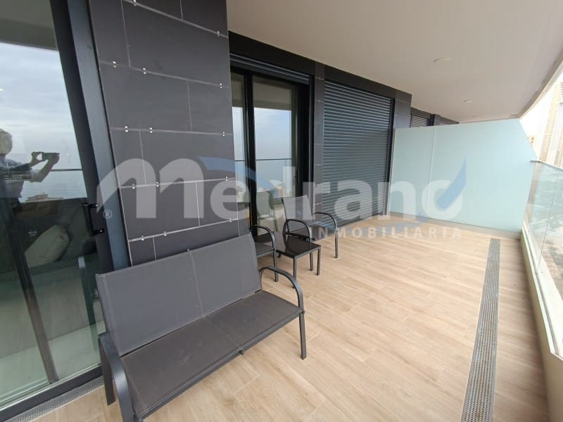 Piso de 2 habitaciones en Benidorm en alquiler con piscina garaje - 2.000 € (Ref: 8017049)