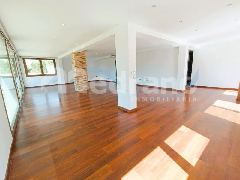 4 sypialnia Willa na sprzedaż w La Nucia z basenem garażem - 890 000 € (Ref: 8331840)