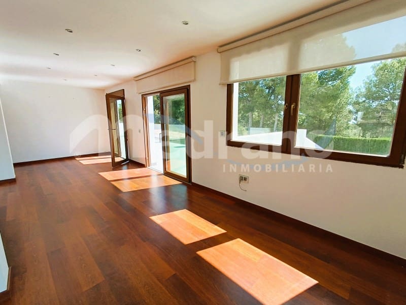 4 sypialnia Willa na sprzedaż w La Nucia z basenem garażem - 890 000 € (Ref: 8331840)