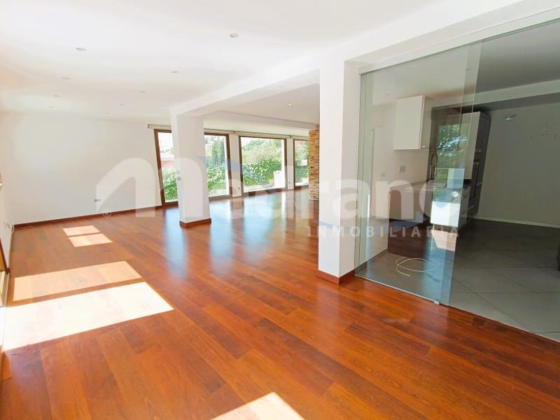 4 sypialnia Willa na sprzedaż w La Nucia z basenem garażem - 890 000 € (Ref: 8331840)