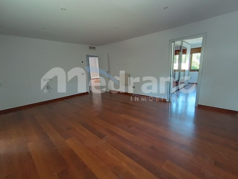 4 sypialnia Willa na sprzedaż w La Nucia z basenem garażem - 890 000 € (Ref: 8331840)