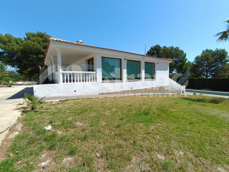 4 sypialnia Willa na sprzedaż w La Nucia z basenem garażem - 890 000 € (Ref: 8331840)