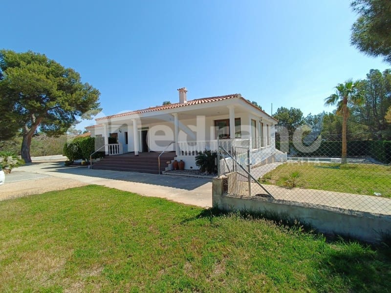 4 sypialnia Willa na sprzedaż w La Nucia z basenem garażem - 890 000 € (Ref: 8331840)
