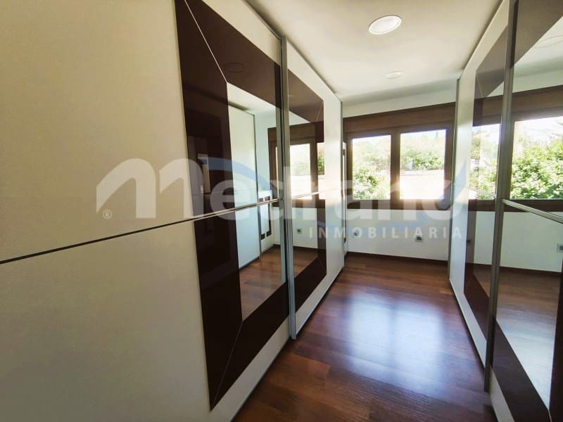 4 sypialnia Willa na sprzedaż w La Nucia z basenem garażem - 890 000 € (Ref: 8331840)