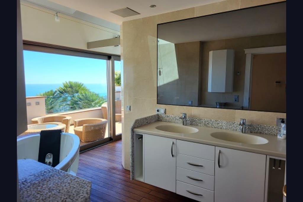 4 soverom Villa til salgs i Moraira med svømmebasseng garasje - € 2 100 000 (Ref: 7424642)