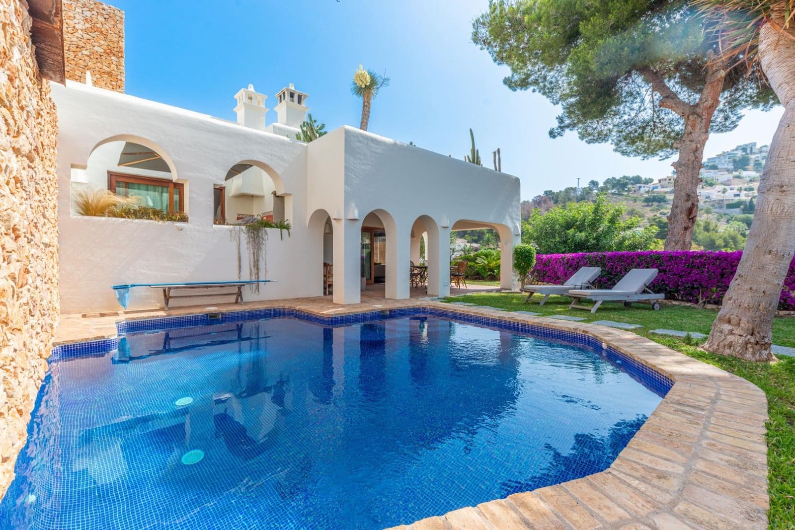 3 sypialnia Willa na sprzedaż w Moraira z basenem garażem - 1 750 000 € (Ref: 9889337)