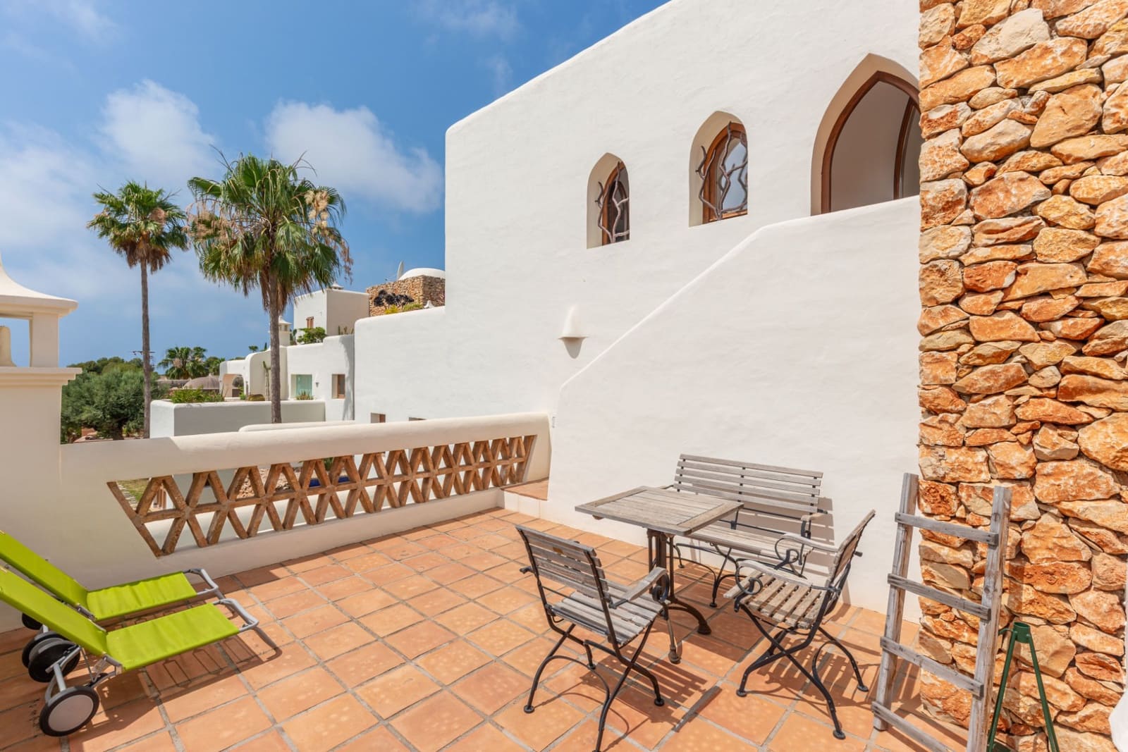 3 bedroom Villa for sale in Moraira with garage - € 1,750,000 (Ref: 9889337)