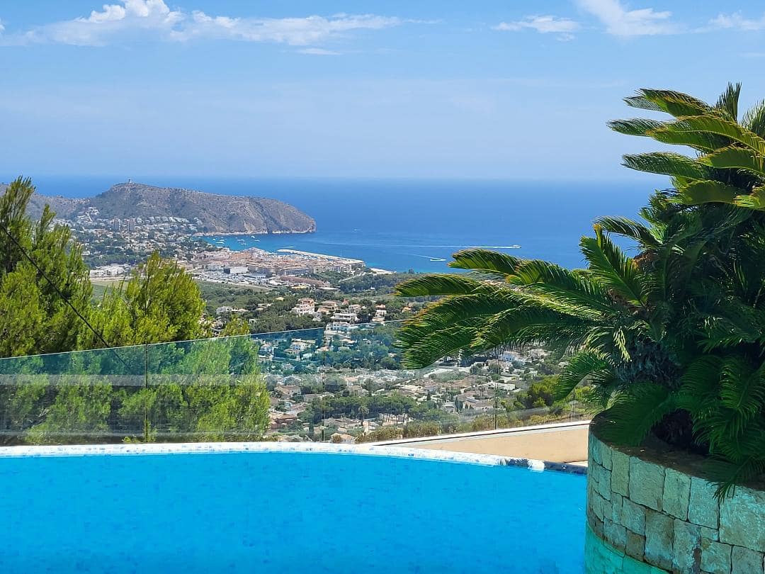 4 bedroom Villa for sale in Moraira with pool garage - € 1,500,000 (Ref: 9889338)