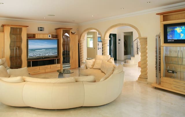 4 bedroom Villa for sale in Benimeit - Tabaira, Teulada-Moraira with garage - € 1,500,000 (Ref: 9889338)