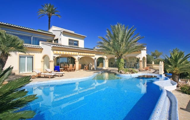 Chalet de 4 habitaciones en Moraira, Teulada-Moraira en venta con piscina garaje - 1.500.000 € (Ref: 9889338)