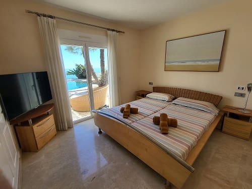 4 bedroom Villa for sale in Moraira with pool garage - € 1,500,000 (Ref: 9889338)