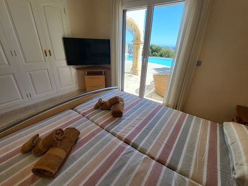 4 bedroom Villa for sale in Moraira with pool garage - € 1,500,000 (Ref: 9889338)