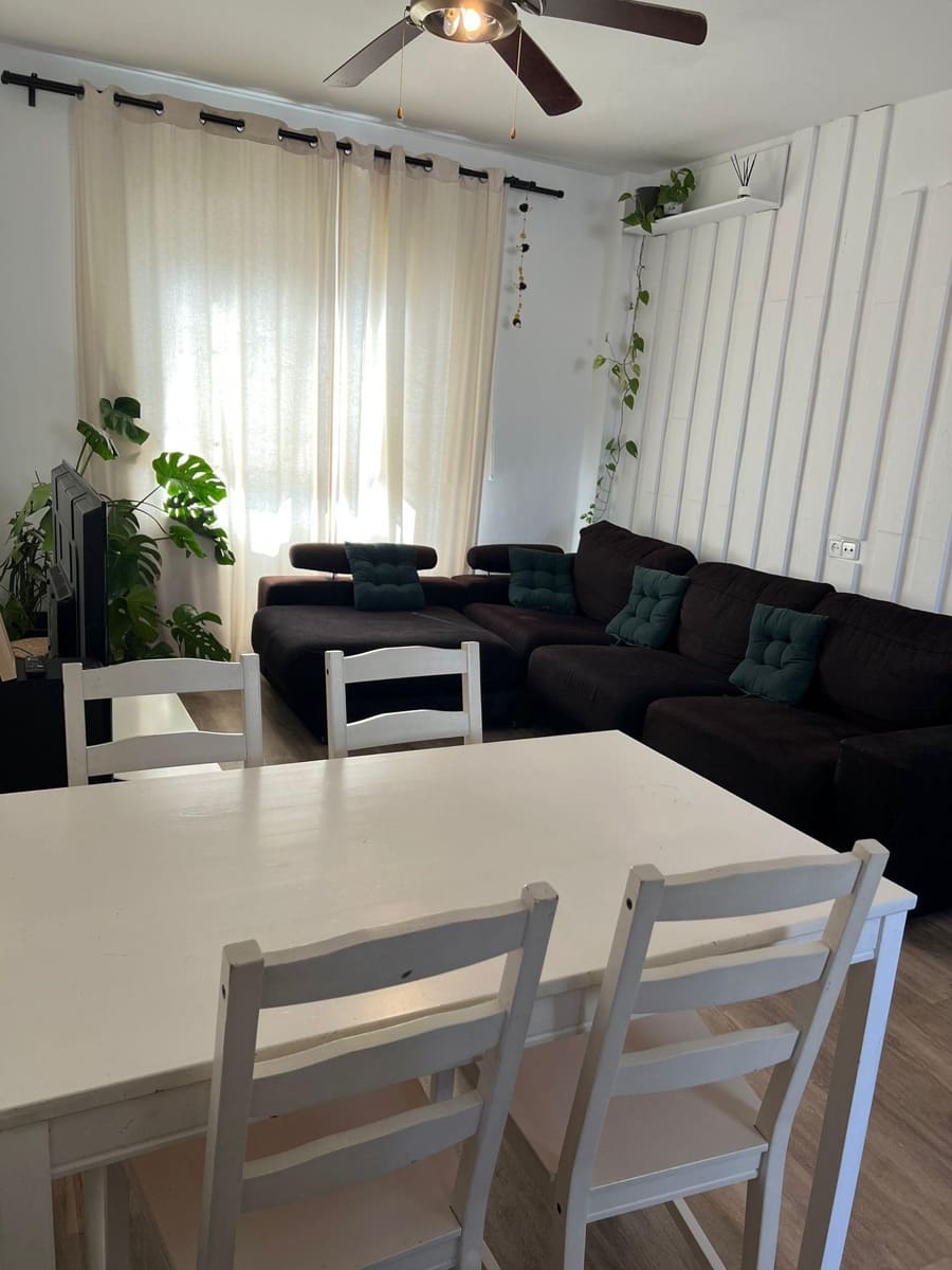 4 bedroom Flat for sale in Cheste - € 120,000 (Ref: 9735891)