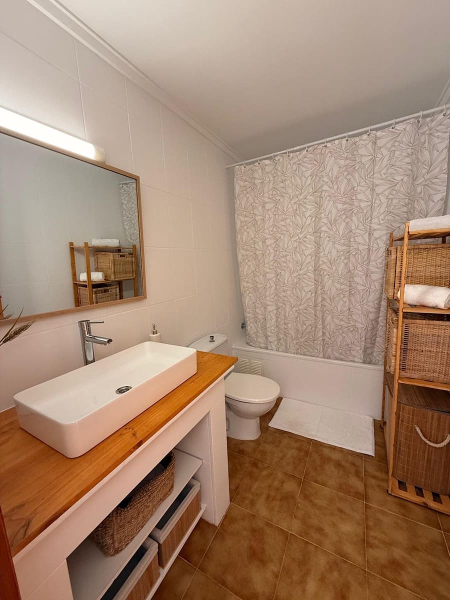 2 bedroom Apartment for rent in Denia with pool garage - € 1,200 (Ref: 9735892)