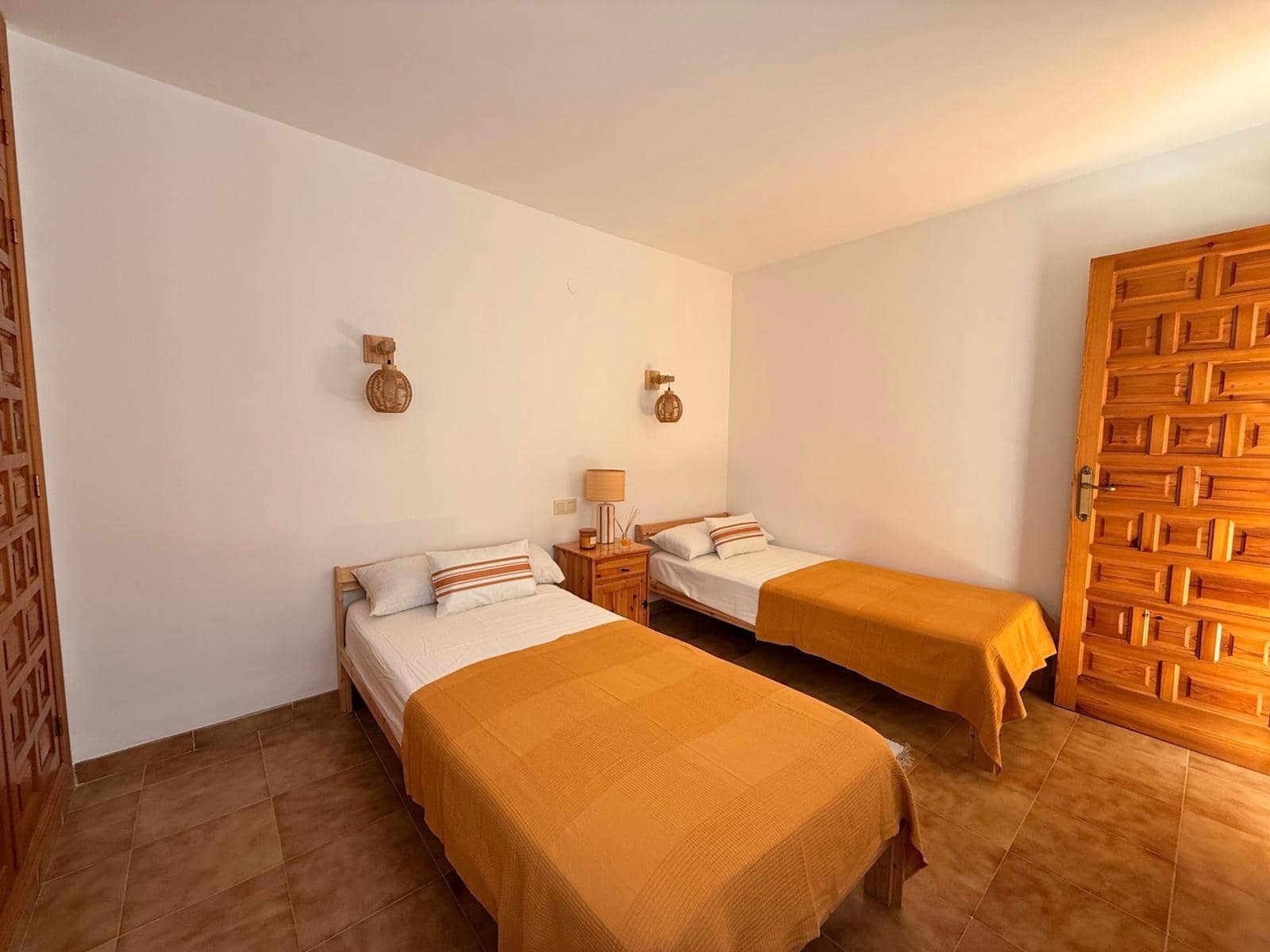 2 bedroom Apartment for rent in Denia with pool garage - € 1,200 (Ref: 9735892)