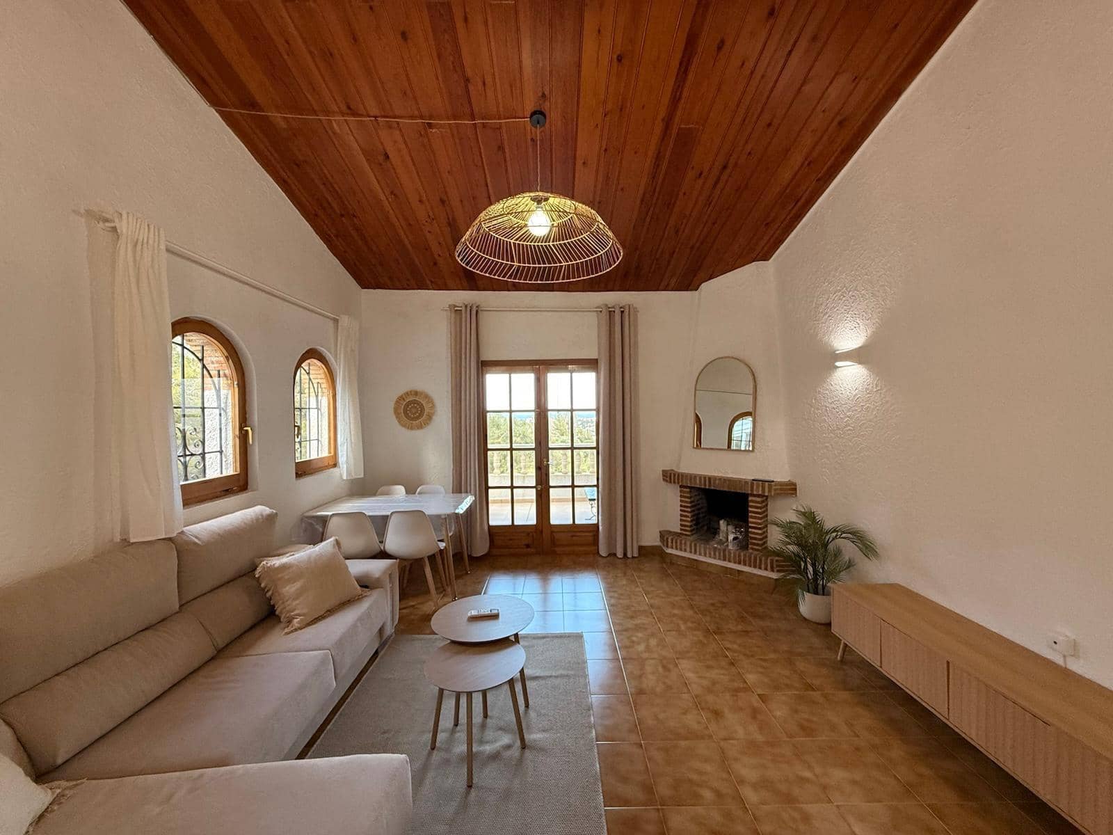 2 bedroom Apartment for rent in Denia with pool garage - € 1,200 (Ref: 9735892)