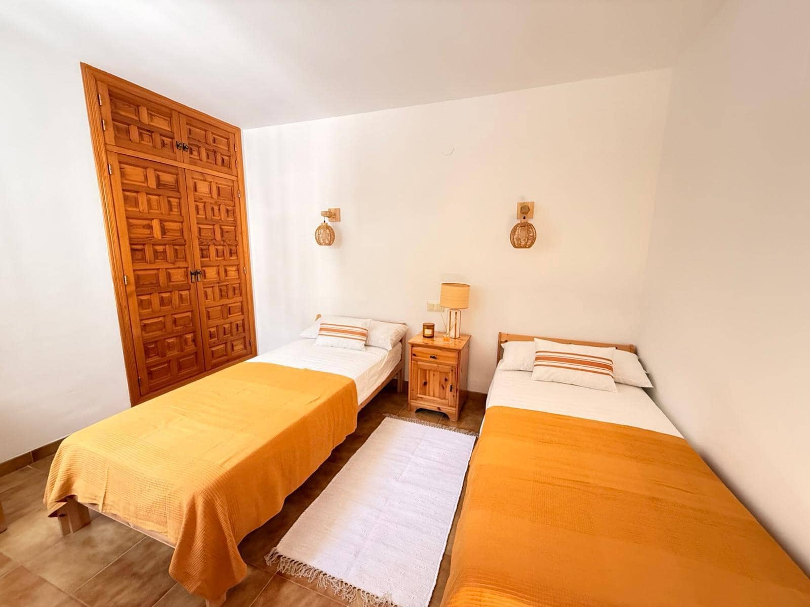 2 bedroom Apartment for rent in Denia with pool garage - € 1,200 (Ref: 9735892)