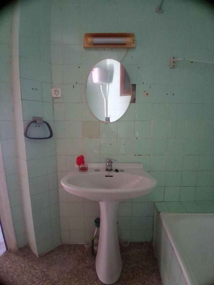 3 bedroom Flat for sale in Cheste - € 95,000 (Ref: 9735893)